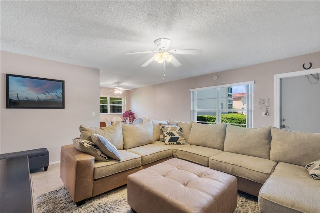 16 Vista Palm Lane, Unit 106, Vero Beach, FL 32962 Photo