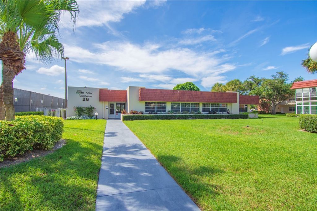 16 Vista Palm Lane, Unit 106, Vero Beach, FL 32962 Photo