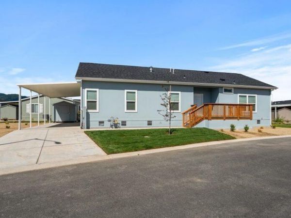 300 Luman Road, Unit 181, Phoenix, OR 97535