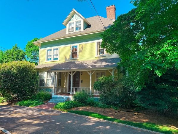 209 Bacon St, Unit 1, Natick, MA 01760
