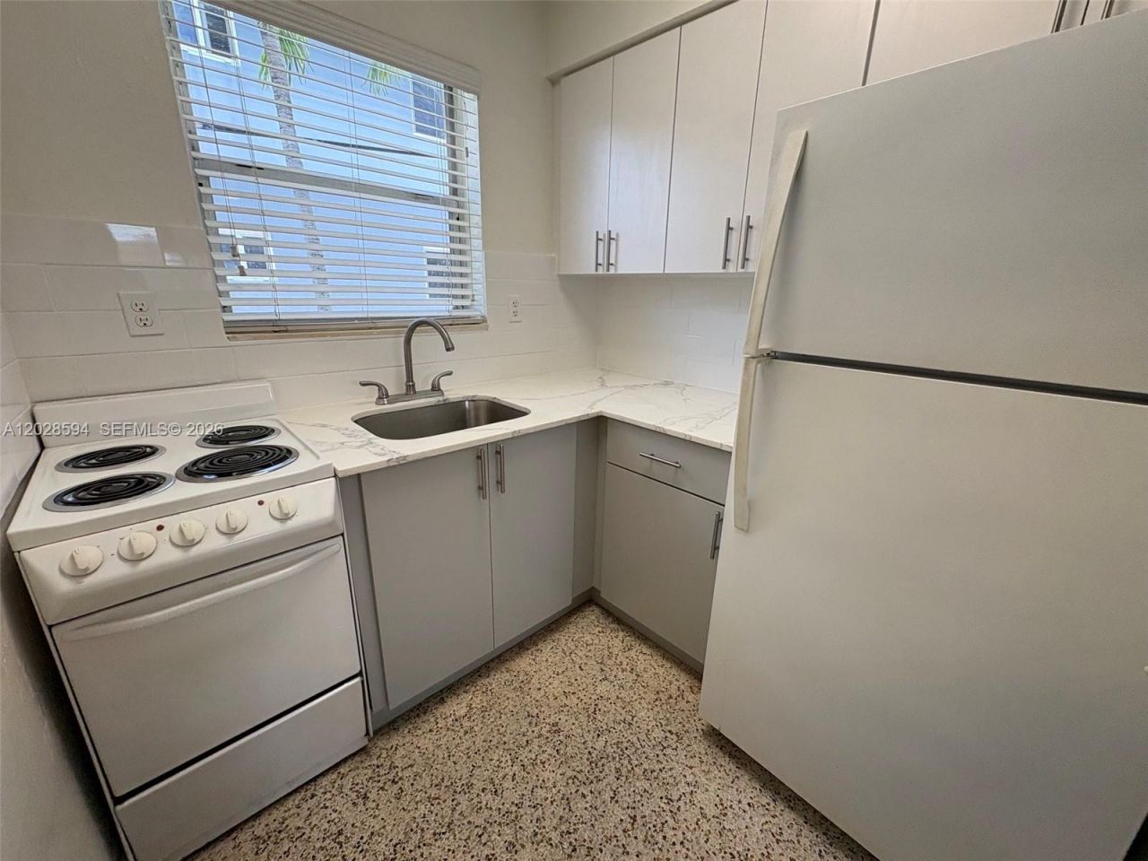 320 W 10th St, Unit 3, Hialeah, FL 33010 Photo