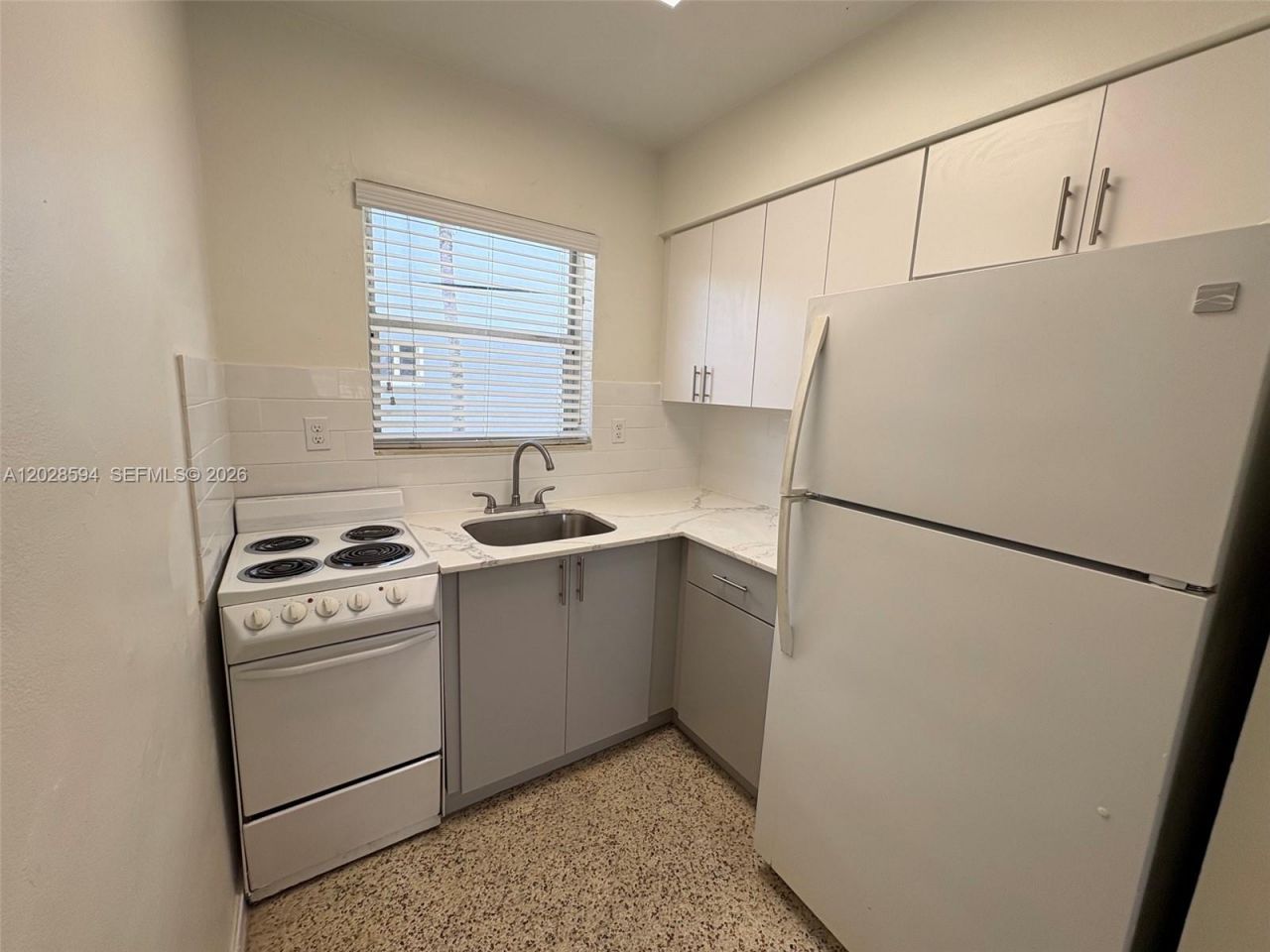 320 W 10th St, Unit 3, Hialeah, FL 33010 Photo