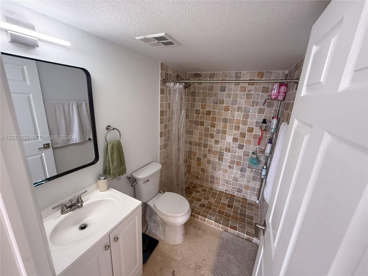 6995 NW 186th St, Unit E509, Hialeah, FL 33015 Photo