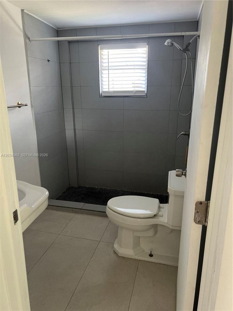 842 SW 12th Ave , Miami, FL 33130 Photo