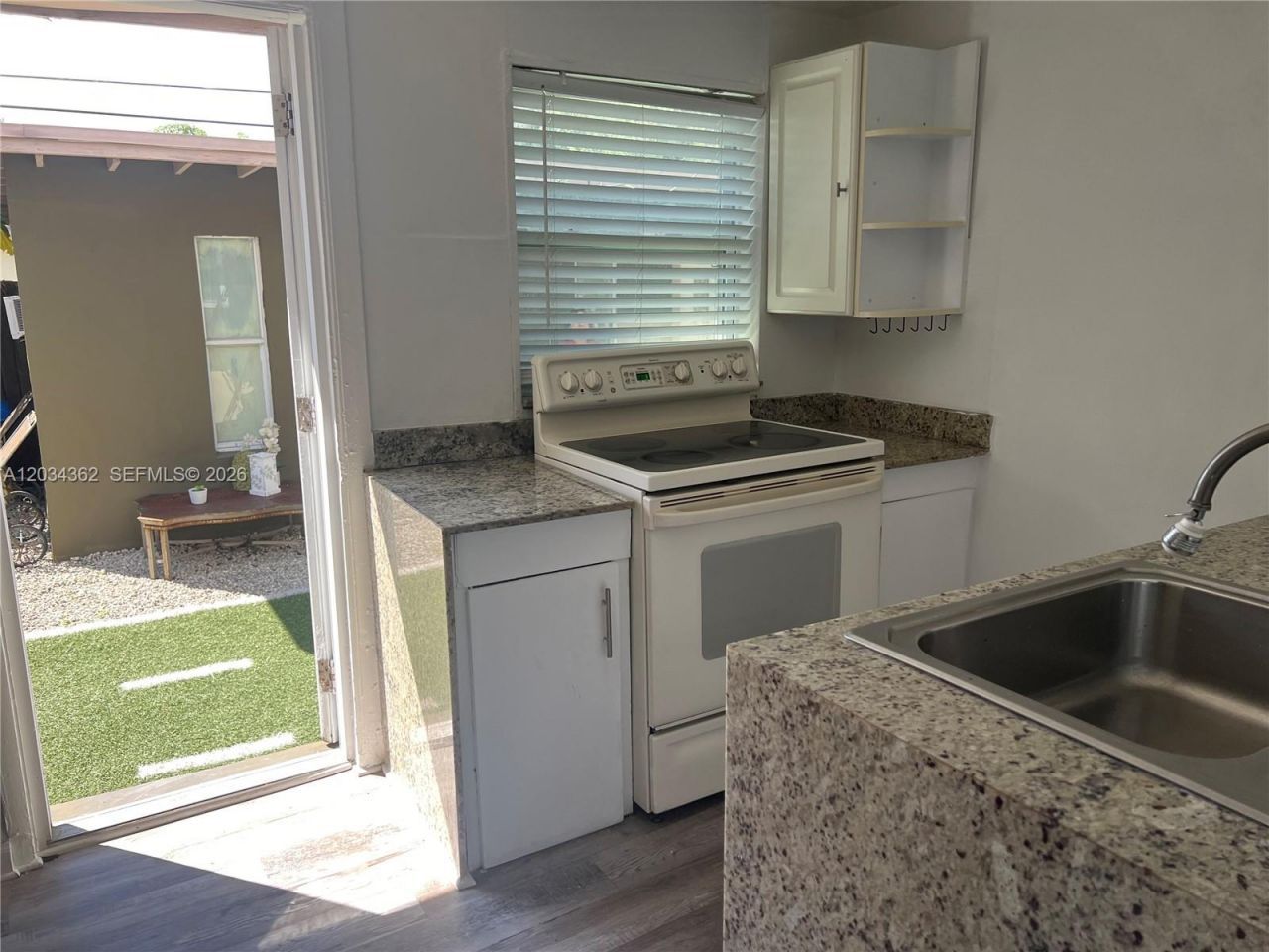842 SW 12th Ave , Miami, FL 33130 Photo