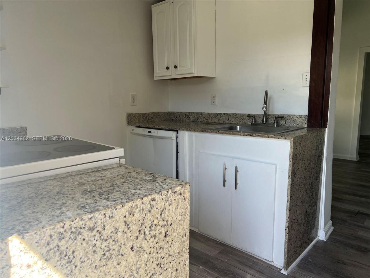 842 SW 12th Ave , Miami, FL 33130 Photo