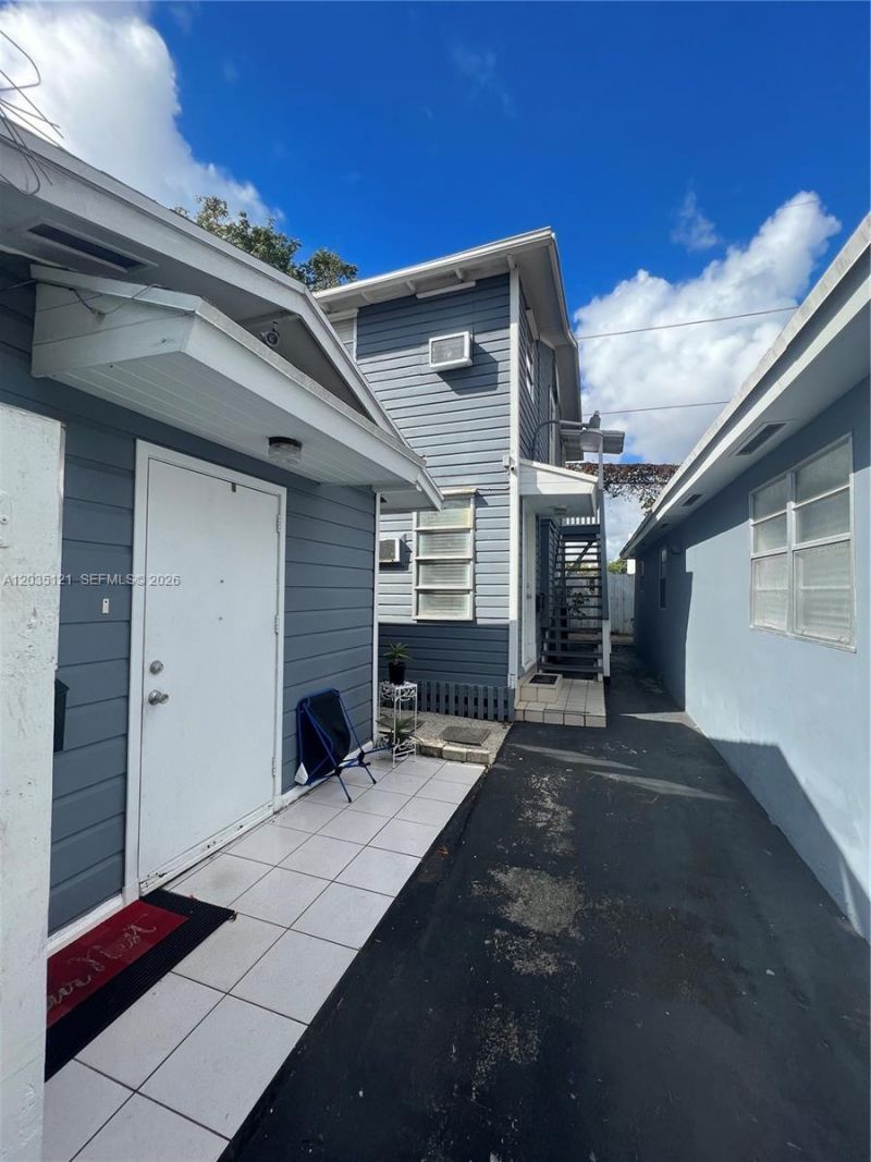 840 SW 13th Ave , Miami, FL 33135 Photo