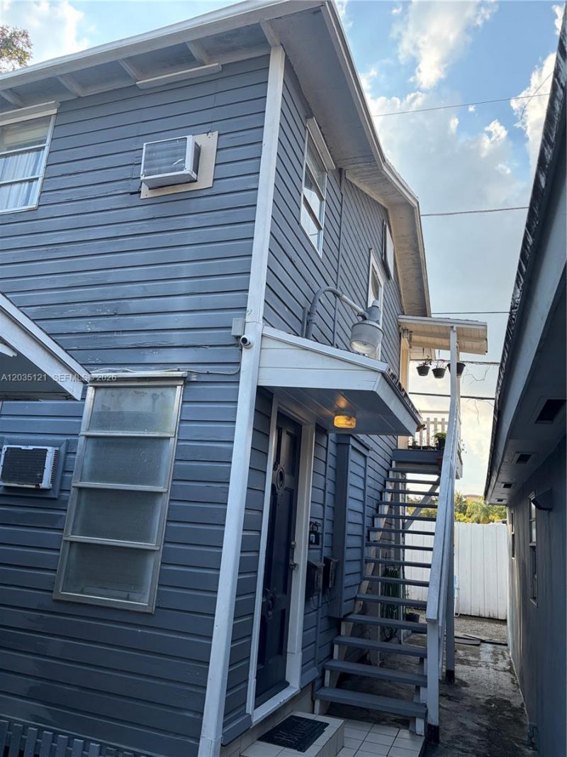 840 SW 13th Ave , Miami, FL 33135 Photo