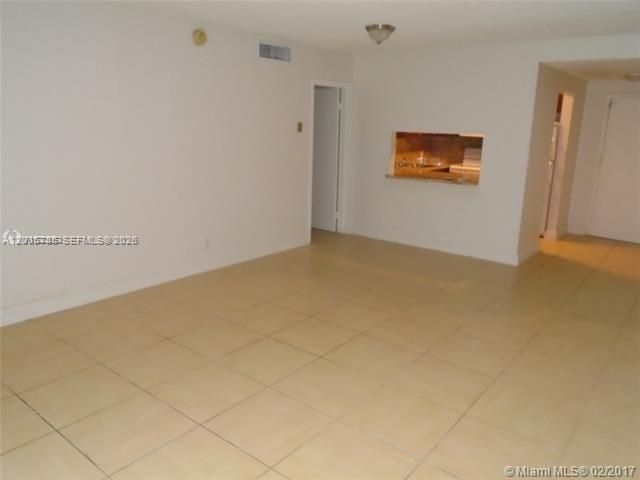 4848 NW 24th Ct , Unit 202, Lauderdale Lakes, FL 33313 Photo