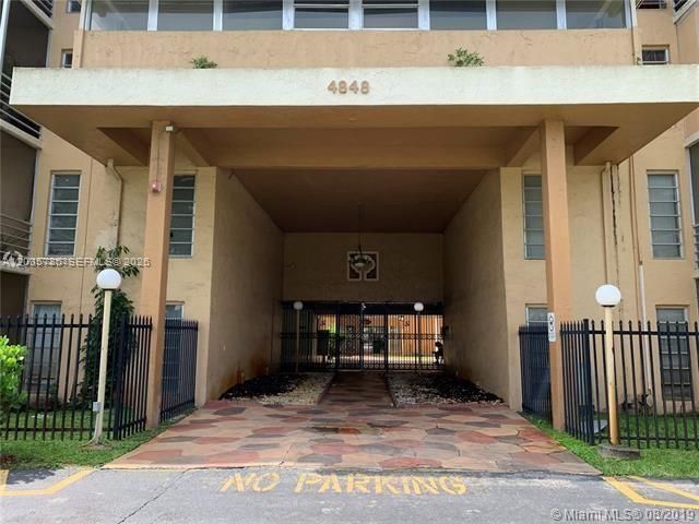 4848 NW 24th Ct , Unit 202, Lauderdale Lakes, FL 33313 Photo