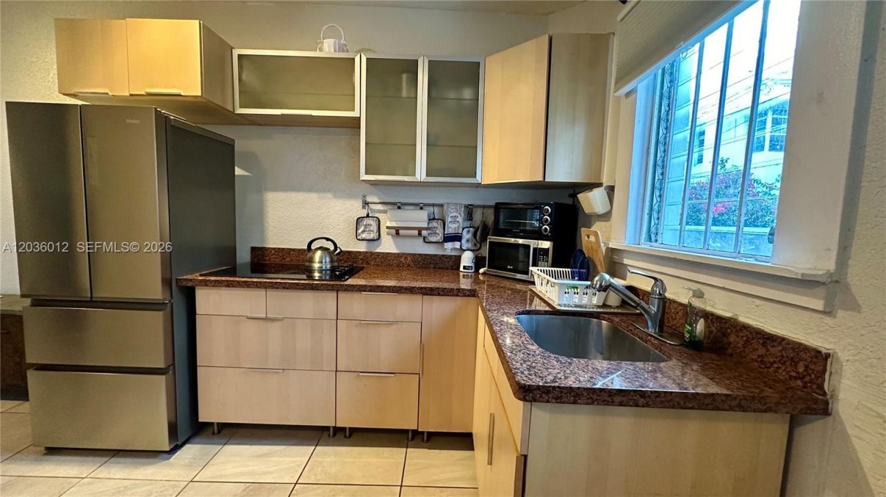 842 Meridian Ave , Unit 1E, Miami Beach, FL 33139 Photo