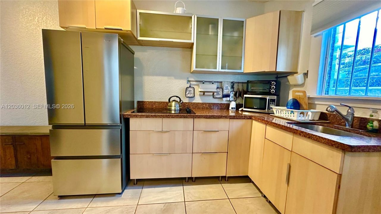 842 Meridian Ave , Unit 1E, Miami Beach, FL 33139 Photo