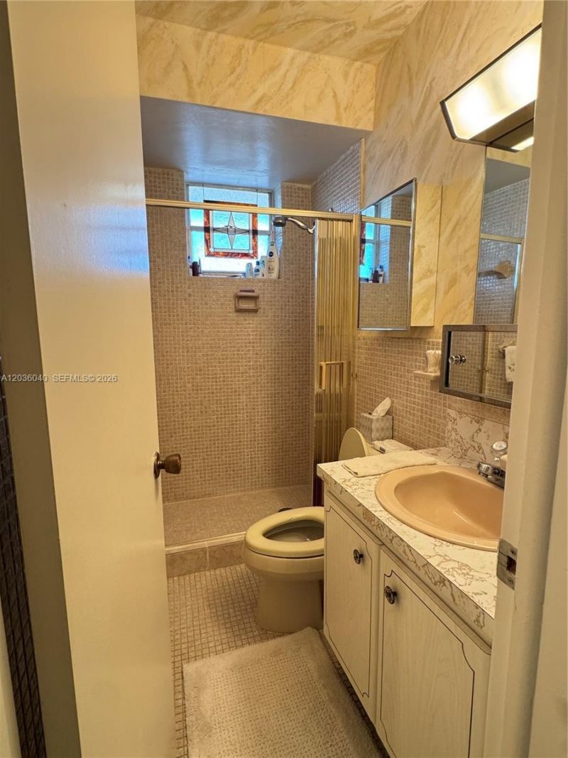 2940 NE 203rd St , Unit C-213, Aventura, FL 33180 Photo