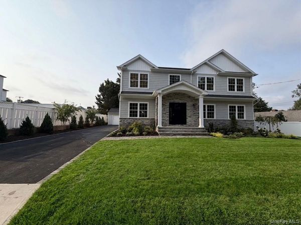 37 Church Street, Syosset, NY 11791