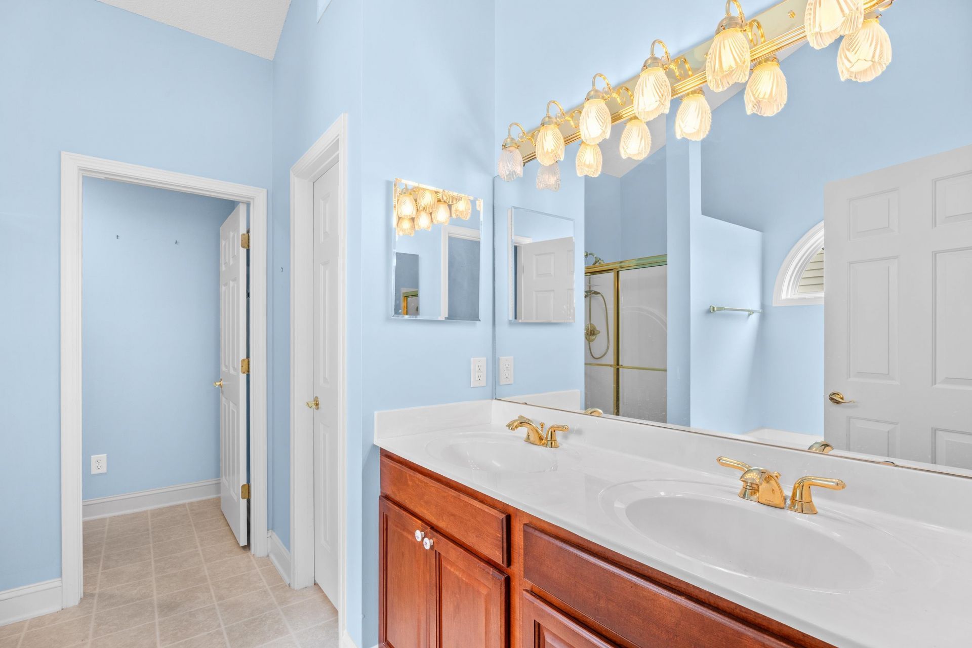 488 Westham Dr. Photo 18
