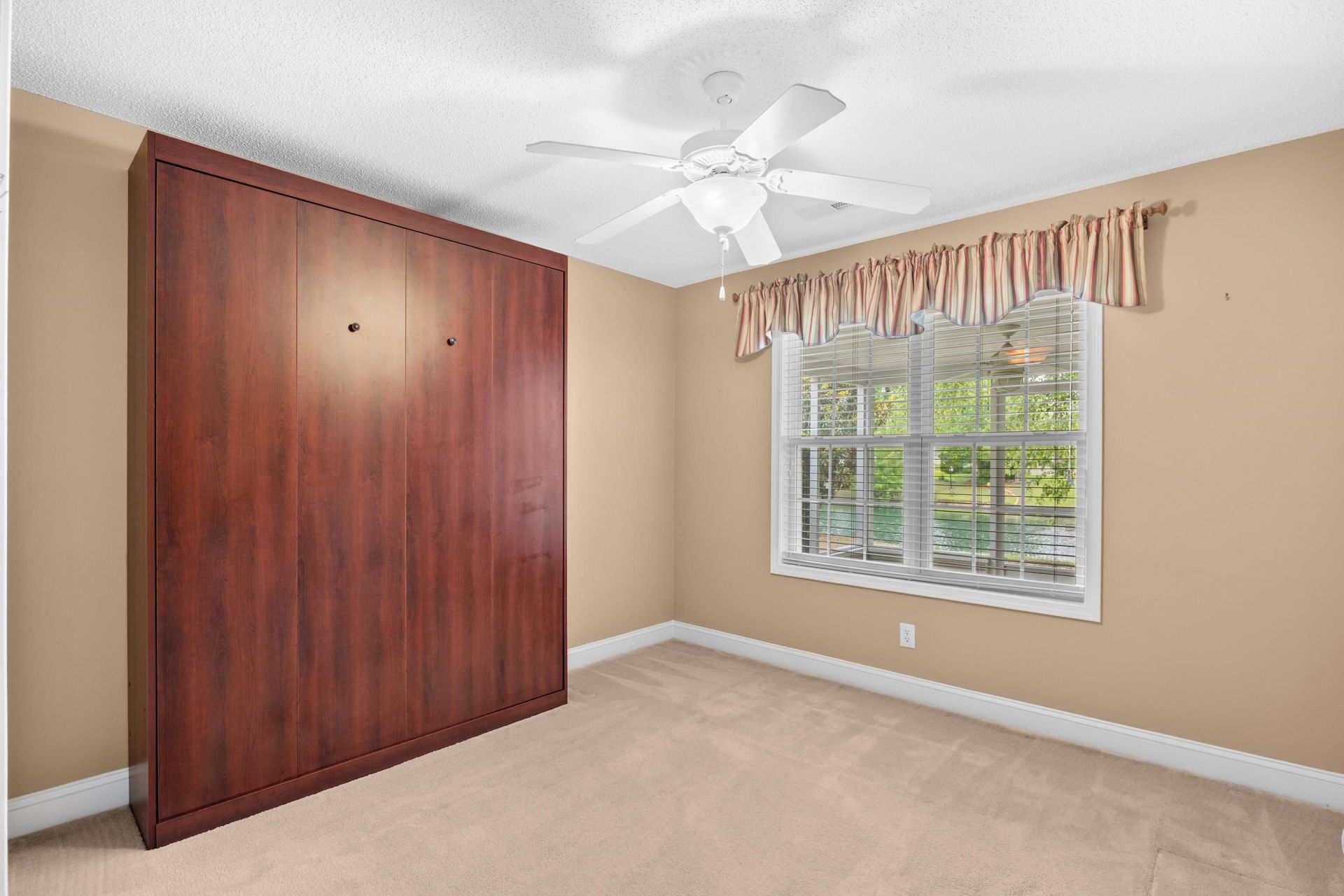 488 Westham Dr. Photo 26