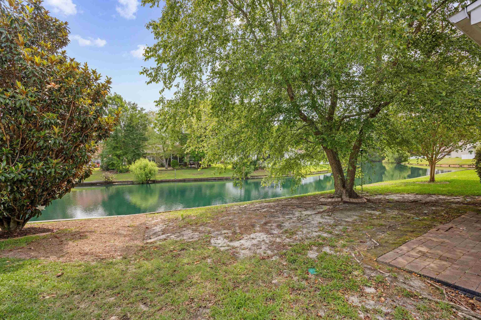 488 Westham Dr. Photo 34