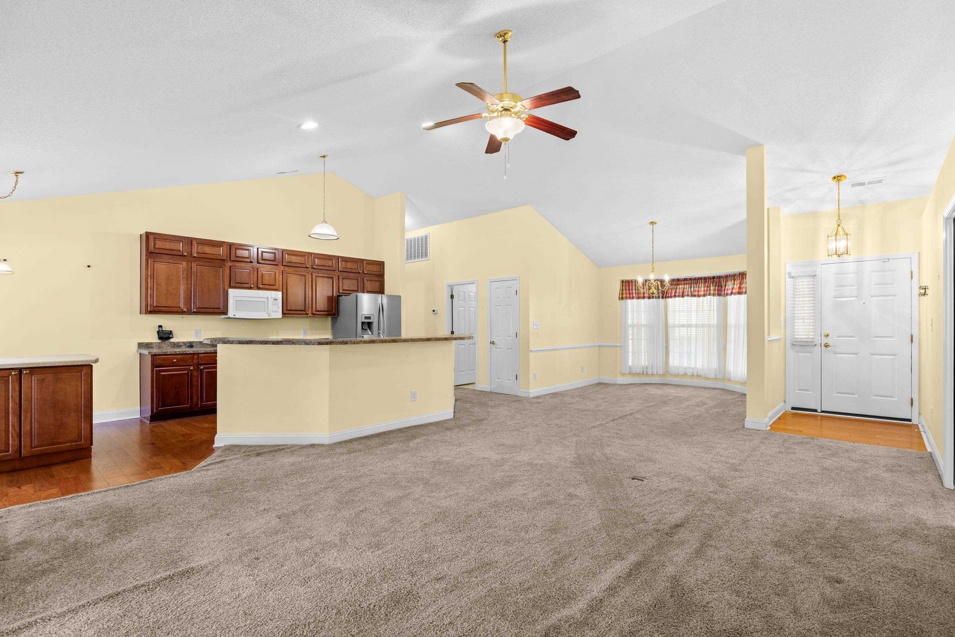 488 Westham Dr. Photo 8