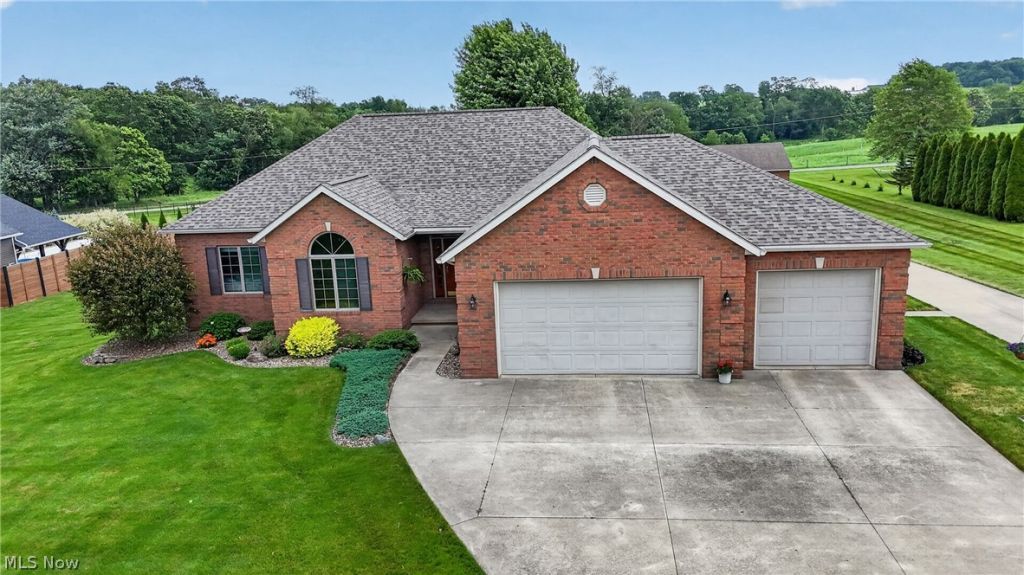 3103 York Road, Orrville, OH 44667 Main Photo