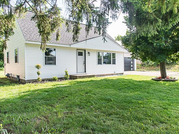 1822 W Centre Avenue, Portage, MI 49024