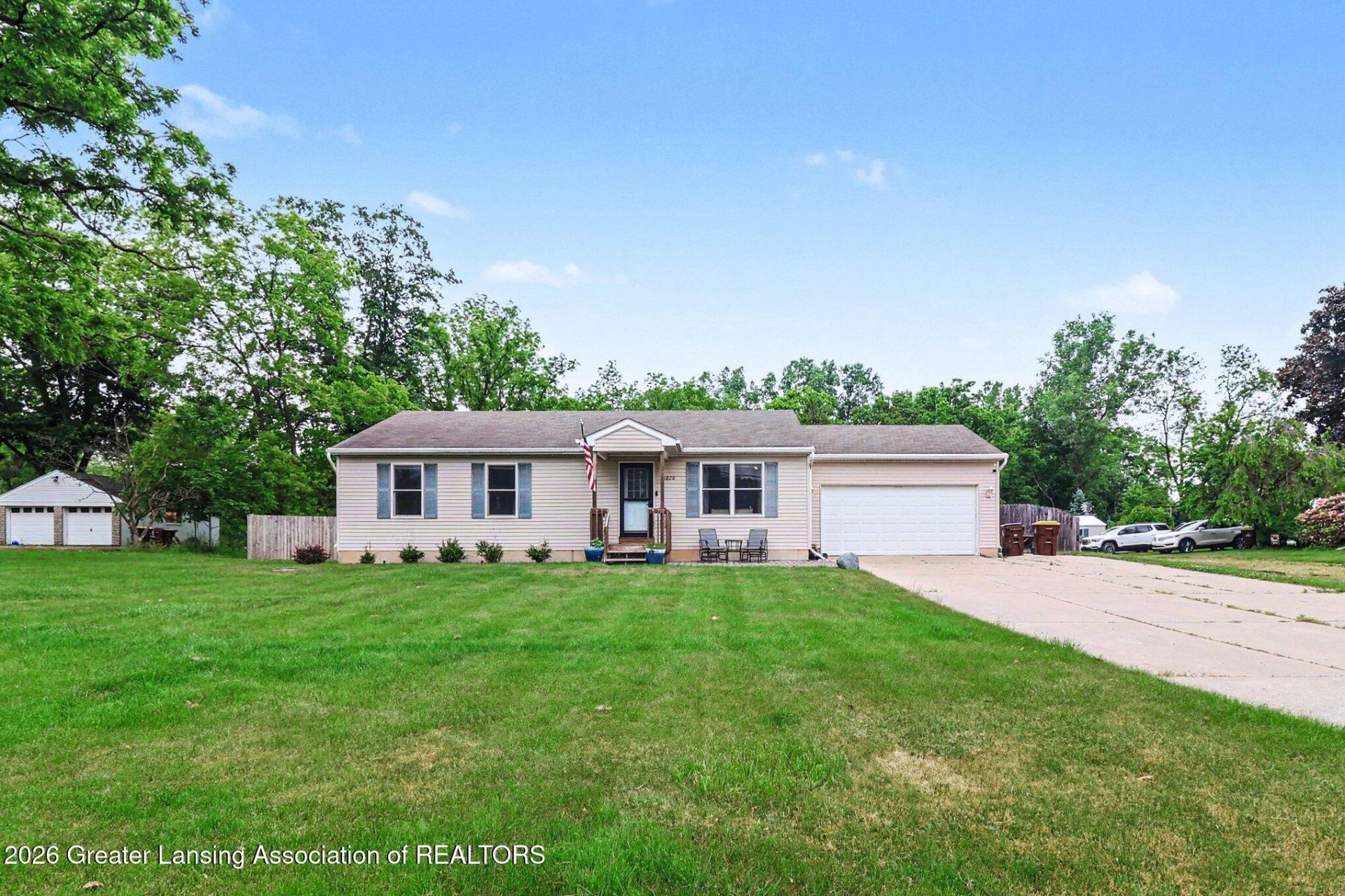6820 Delta River Drive, Lansing, MI 48906 Main Photo