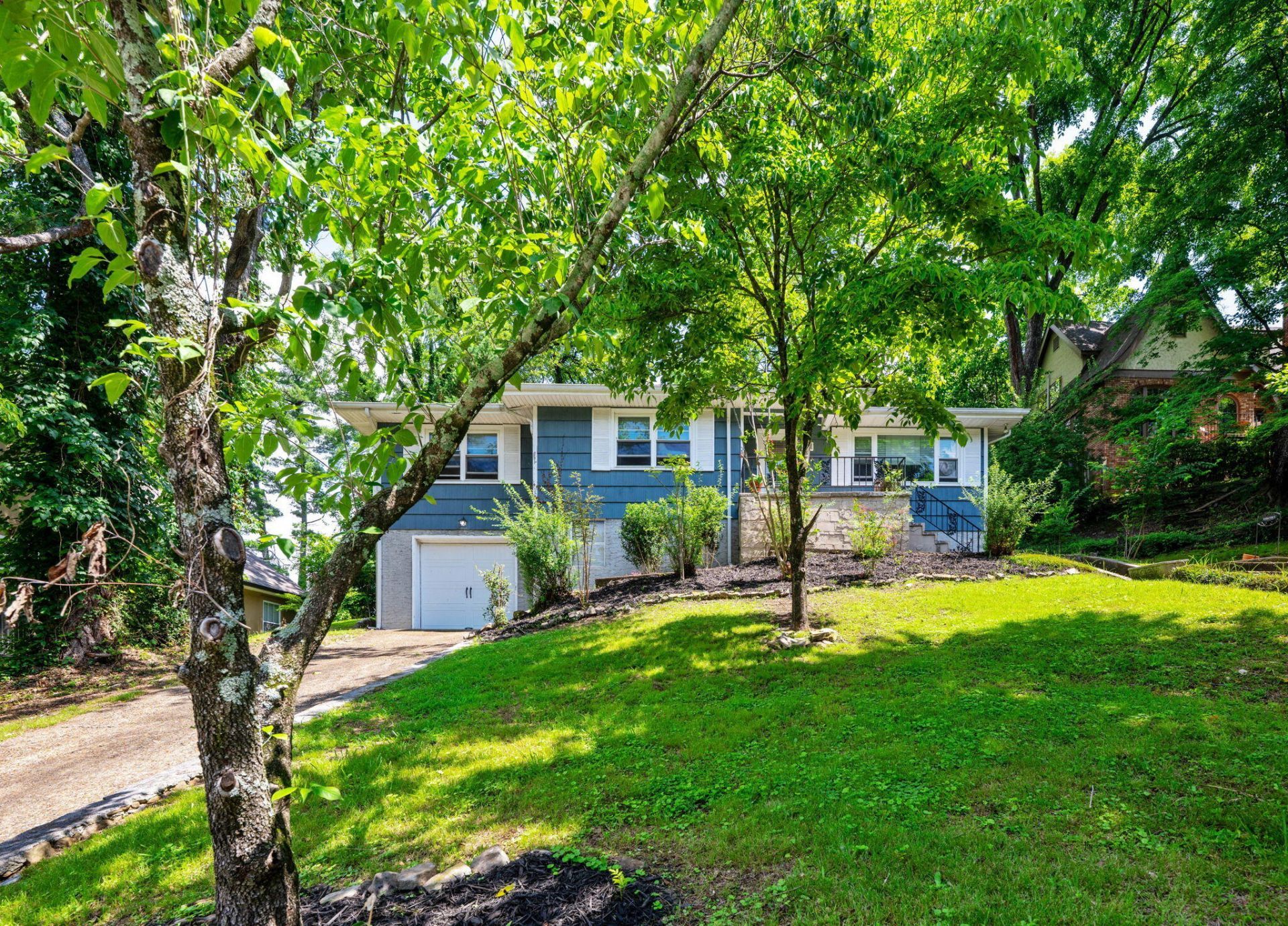711 Oxford Road, Chattanooga, TN 37405 Main Photo