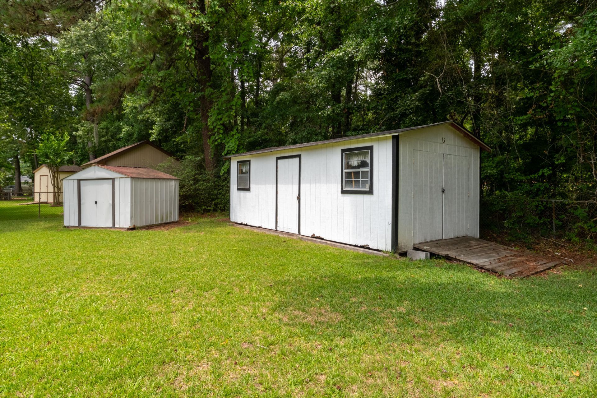 2201 Pinehurst Avenue Photo 18