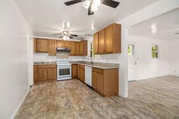 2201 Pinehurst Avenue photo 4