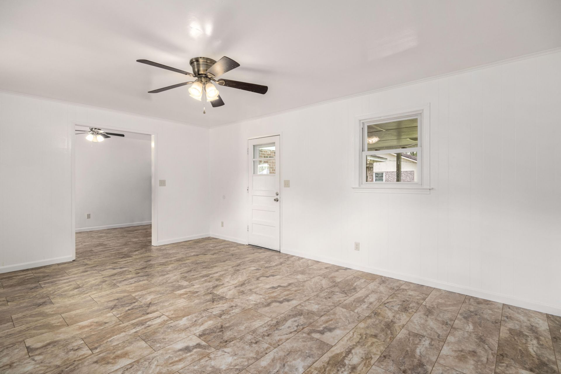2201 Pinehurst Avenue Photo 7
