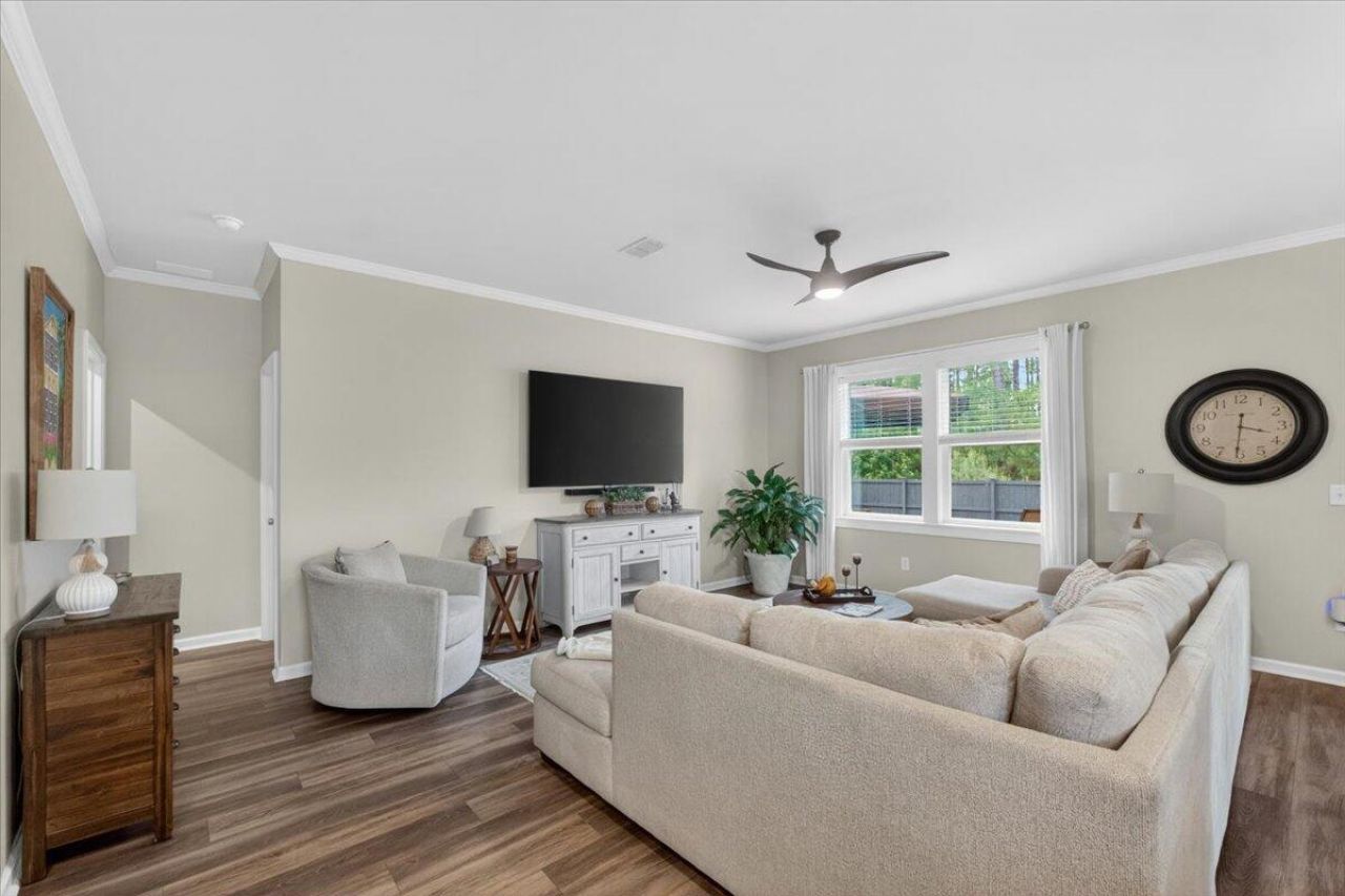 241 Shadybrook Drive Photo 17