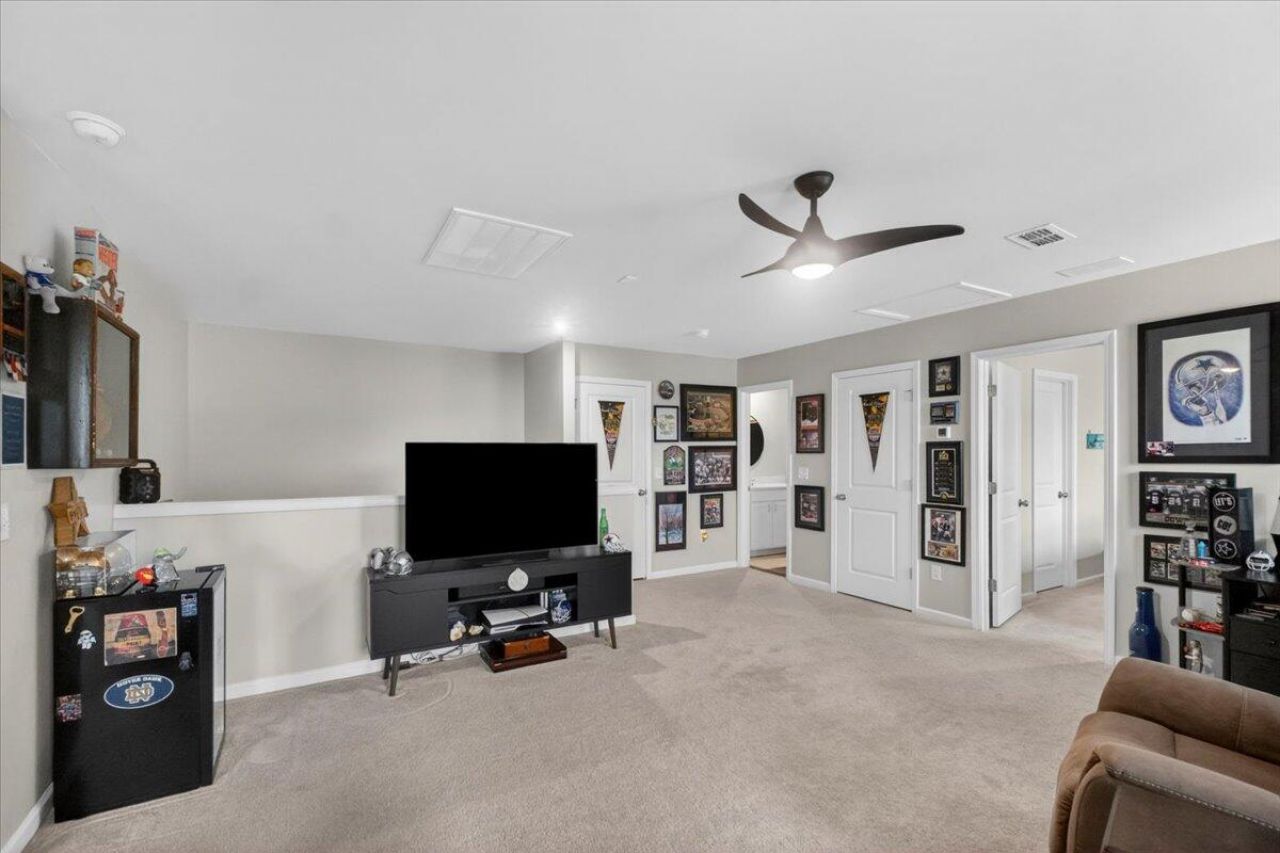 241 Shadybrook Drive Photo 30