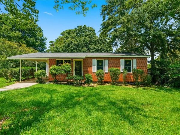 4913 Bartlett Road , Forest Park, GA 30297