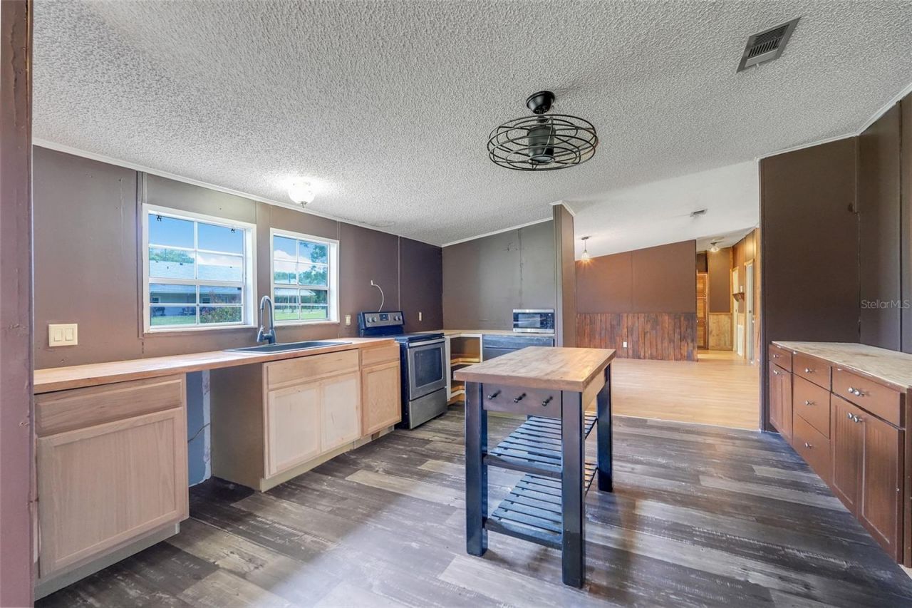 21301 Quail Hammock Lane, Groveland, FL 34736 Photo