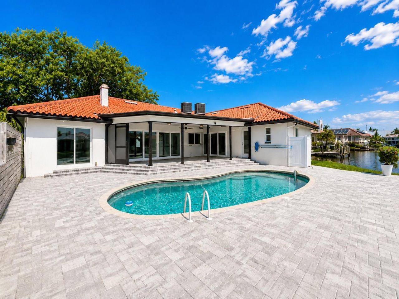 4901 Lansing St Ne, Saint Petersburg, FL 33703 Photo