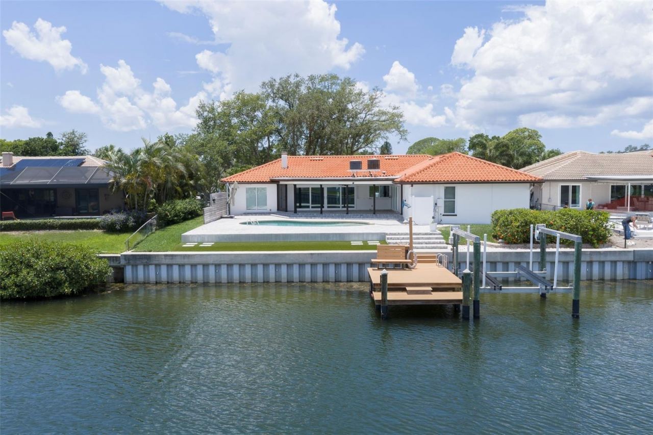 4901 Lansing St Ne, Saint Petersburg, FL 33703 Photo