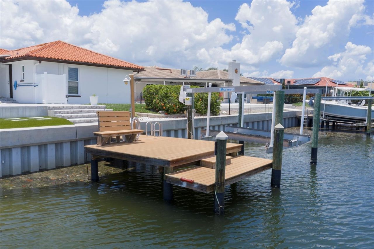 4901 Lansing St Ne, Saint Petersburg, FL 33703 Photo
