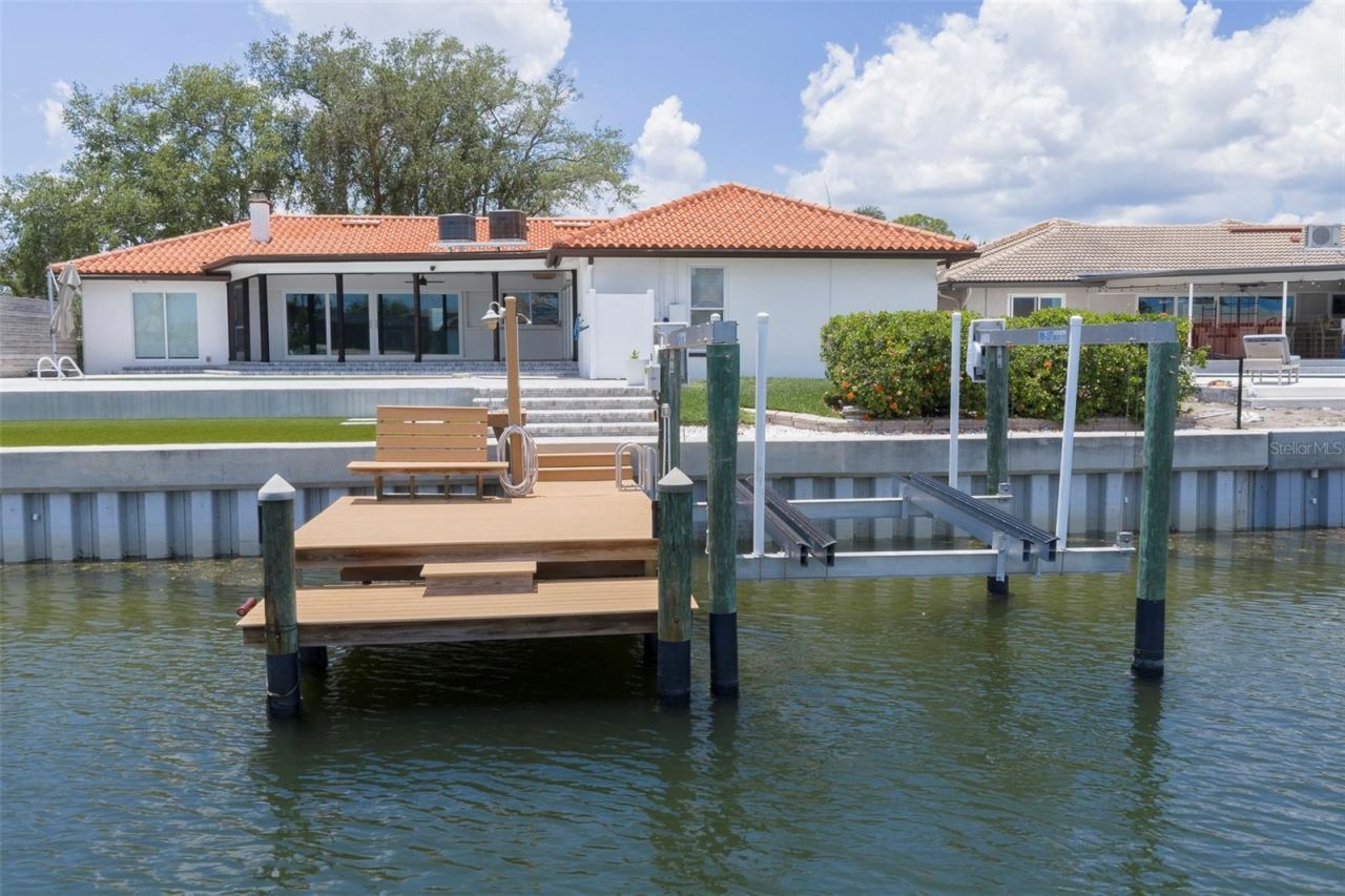 4901 Lansing St Ne, Saint Petersburg, FL 33703 Photo