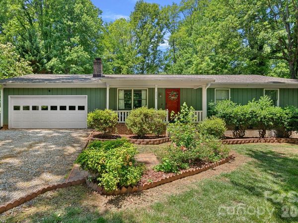 2099 Rock Springs Circle, Denver, NC 28037