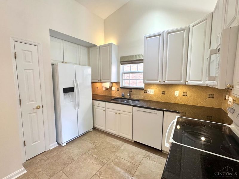 1411 Garden Place, Sharonville, OH 45246 Photo 11
