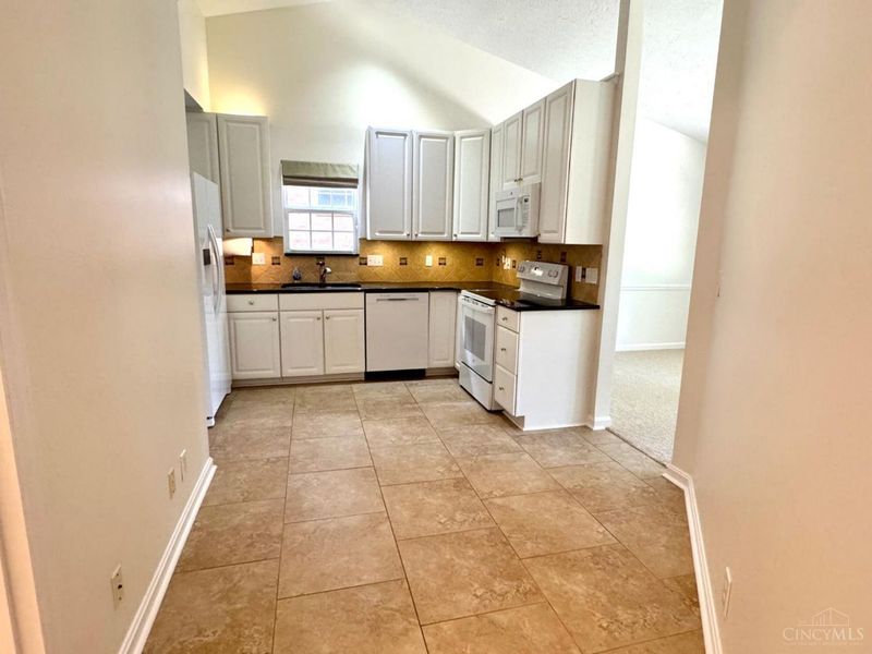 1411 Garden Place, Sharonville, OH 45246 Photo 12