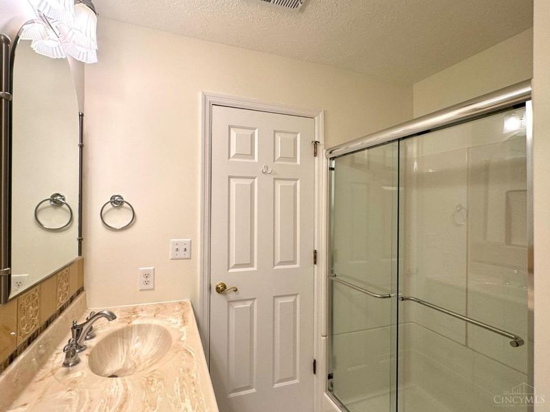 1411 Garden Place, Sharonville, OH 45246 Photo 17