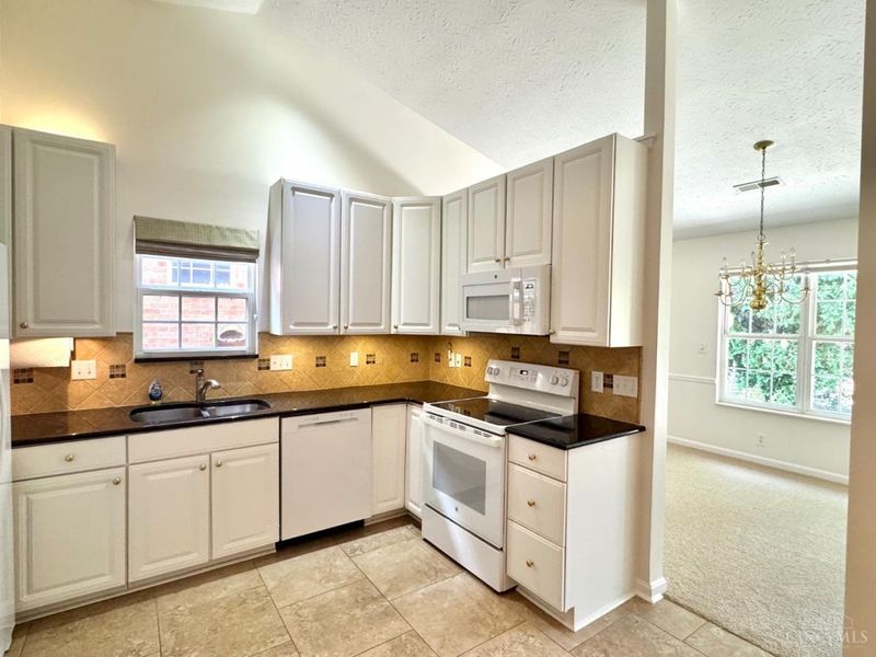1411 Garden Place, Sharonville, OH 45246 Photo 9