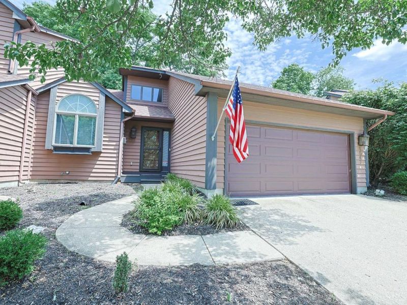 1047 Golfview Road, Middletown, OH 45042 Photo 1