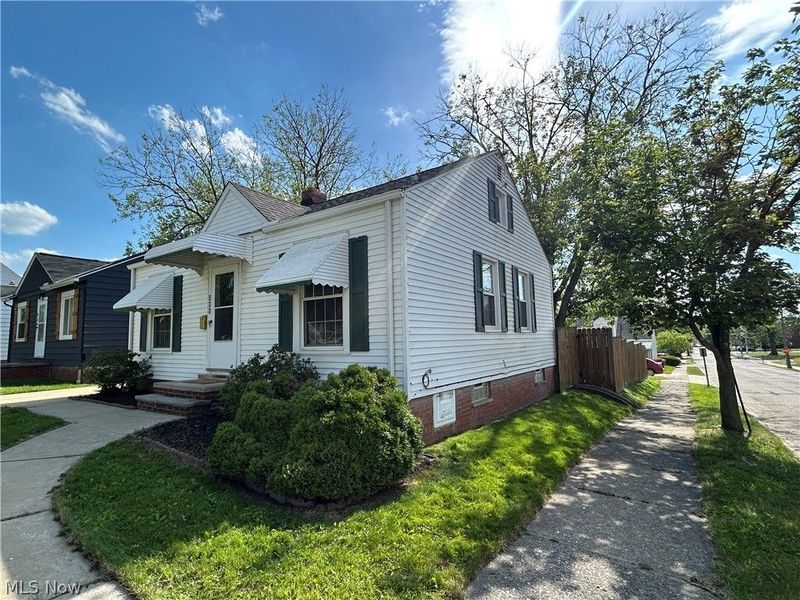 530 Darlington Drive, Bedford, OH 44146 Photo 3