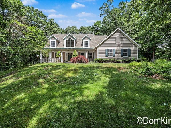 5395 Double Eagle Drive NE, Comstock Park, MI 49321
