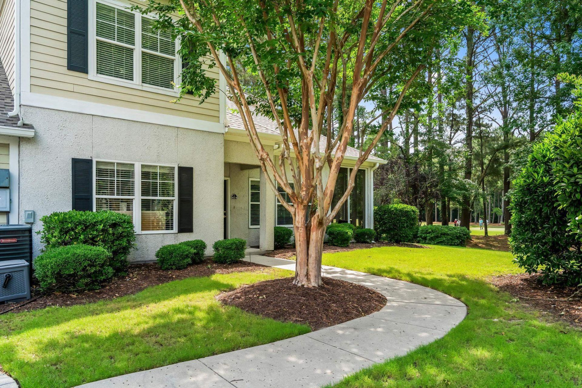 2450 Marsh Glen Dr.  Photo 4