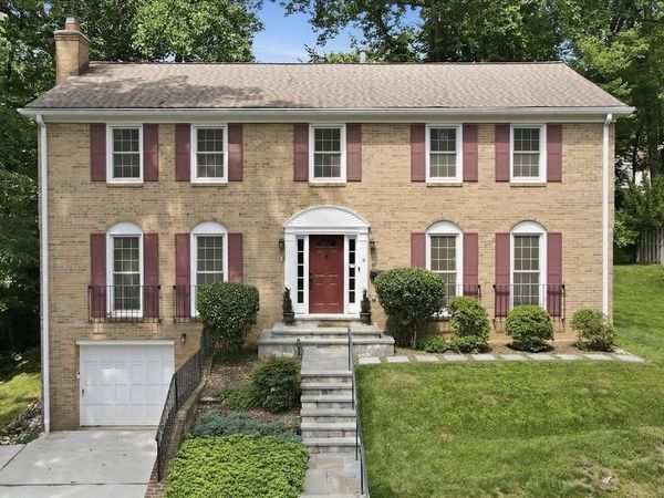 18 BENTANA WAY , ROCKVILLE, MD 20850