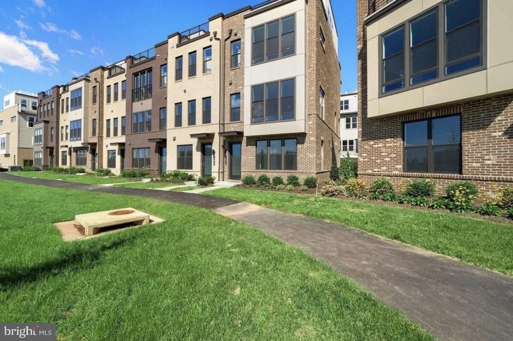 4673 Charger Place , Chantilly, VA 20151 Main Photo