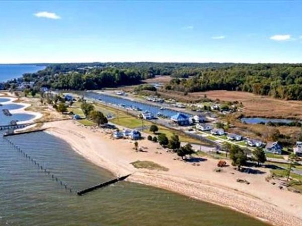 5230 BREEZY POINT RD , Unit 202, CHESAPEAKE BEACH, MD 20732