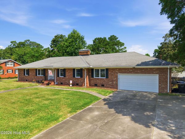 1903 Hampton Road , Kinston, NC 28504